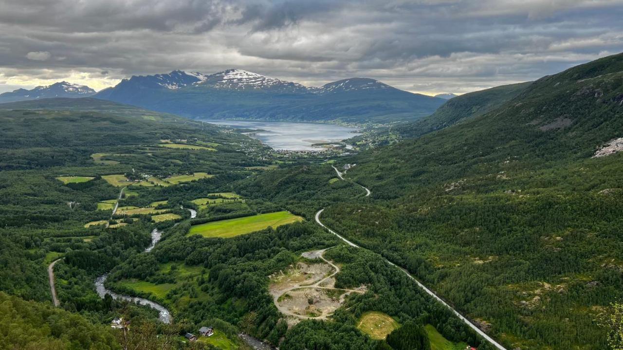 Апартаменты Face Of North Gratangen Экстерьер фото